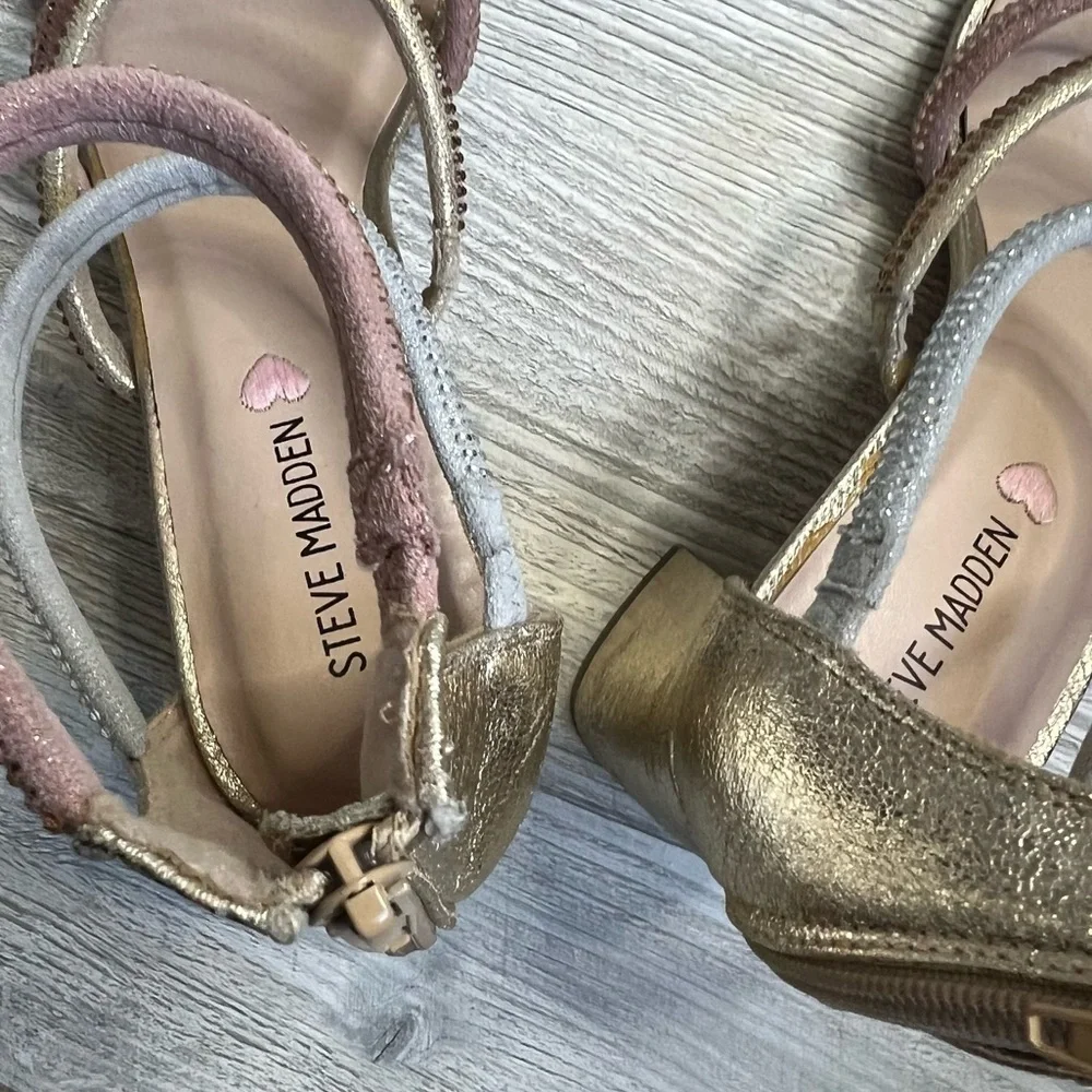 Steve Madden kids Jlucyy strappy metals chunky heel sandal kids 6 woman’s 7.5